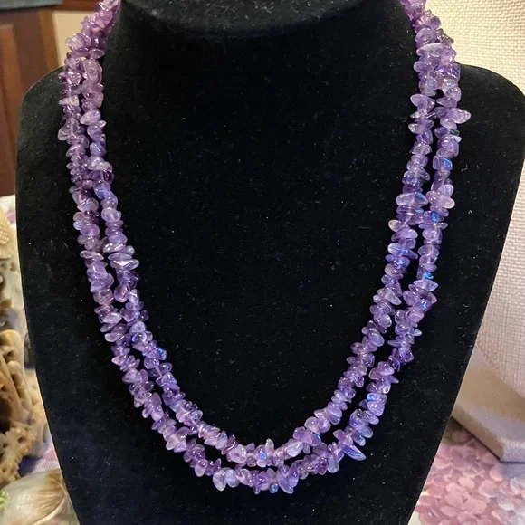 AMETHYST STRAND IF CHIP BEADS - Picture 1 of 10